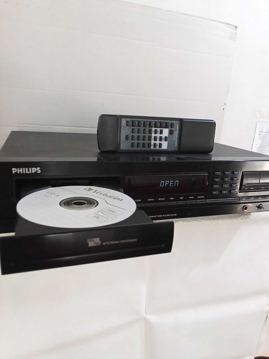 Philips CD 692 si Denon DCD 960