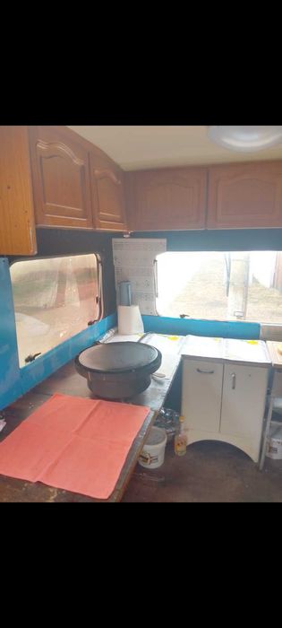 Каравана за бързо хранене