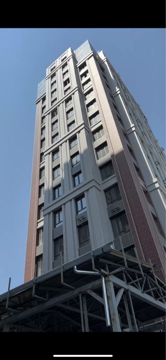 Буз Базар, уг. суд Мирзо-Ул. ЖК «Бруклин» 93кв.м , 11 этаж , 4х комн.