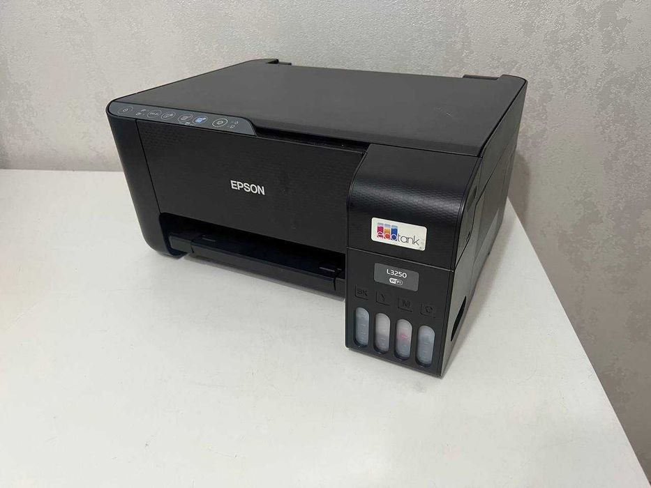 Продам два МФУ 3в1 (принтер, сканер, копир) Canon / Epson
