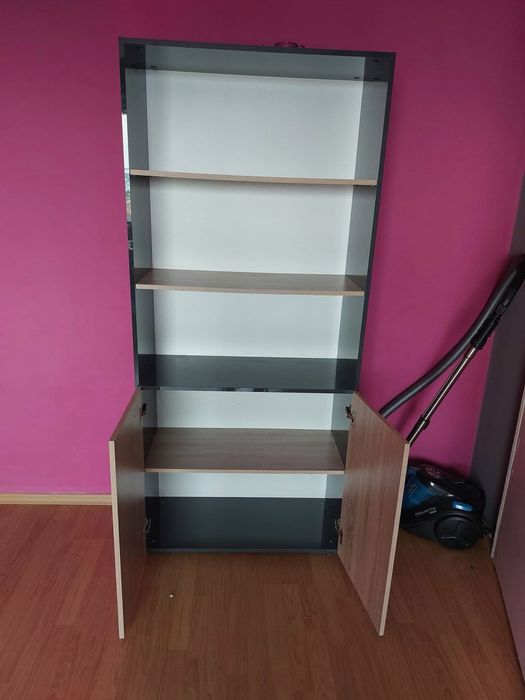 Продавам Секция / бюро