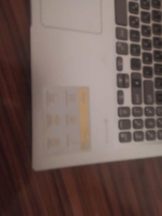 Kampiyiter ASUS CORe 3 256/4 yangi dakument karopka garantasi bor I