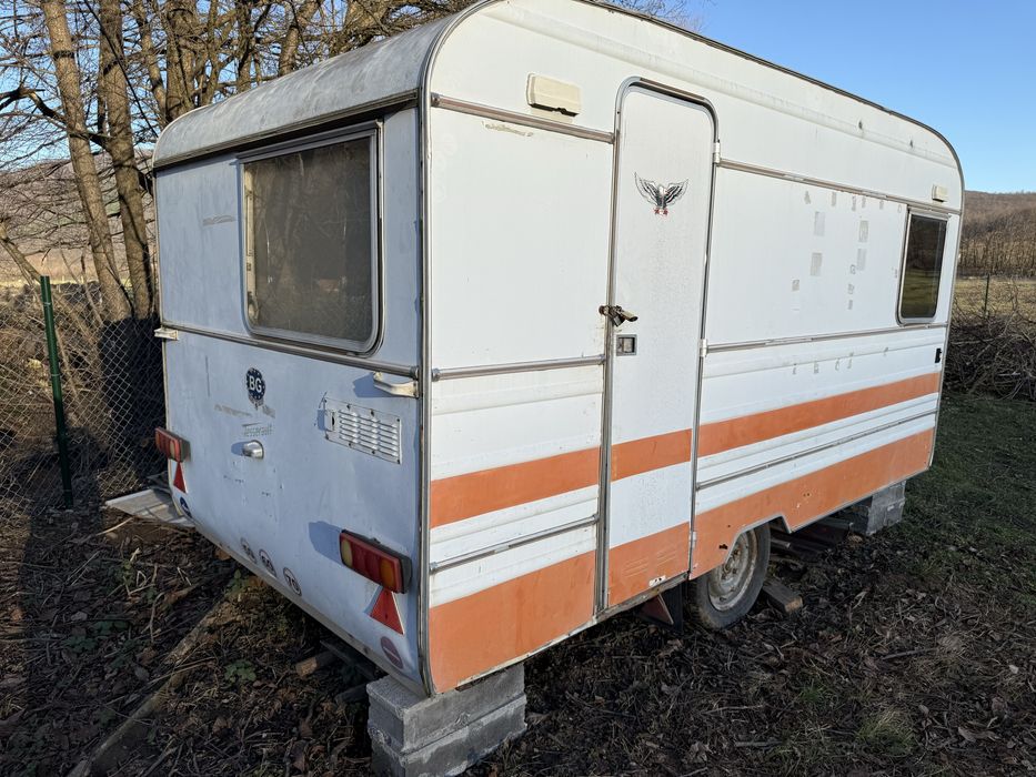Продавам Каравана