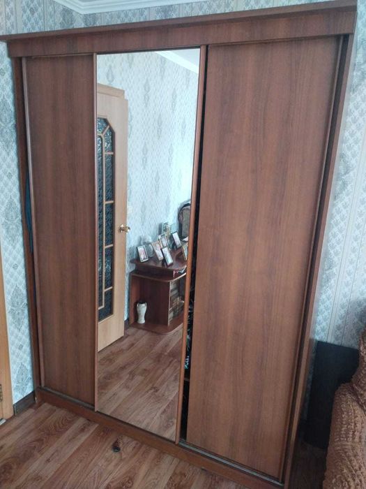 Продам шкаф купе