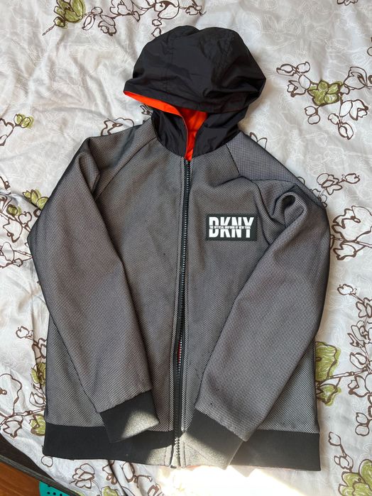 Geacă DKNY cu 2 fețe+ pantaloni scurți