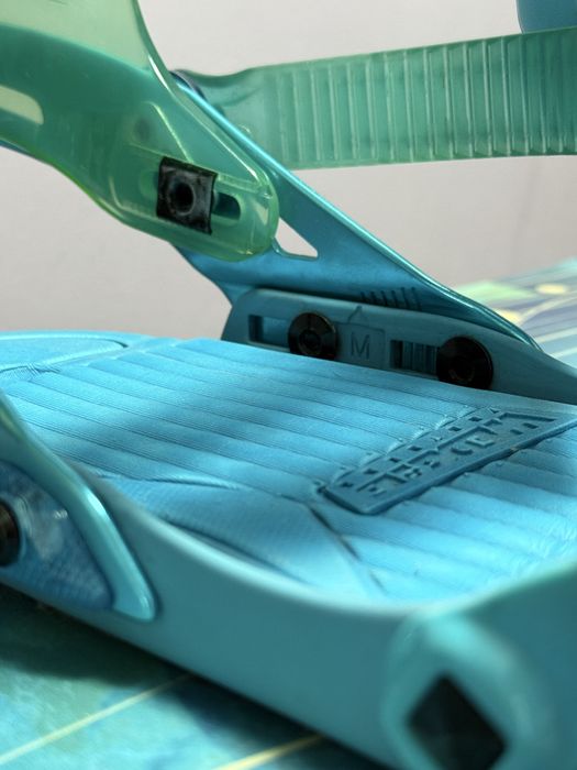 Сноуборд DC с креплениями RIDE