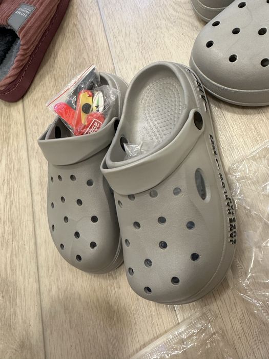 Кроксы новые продаю