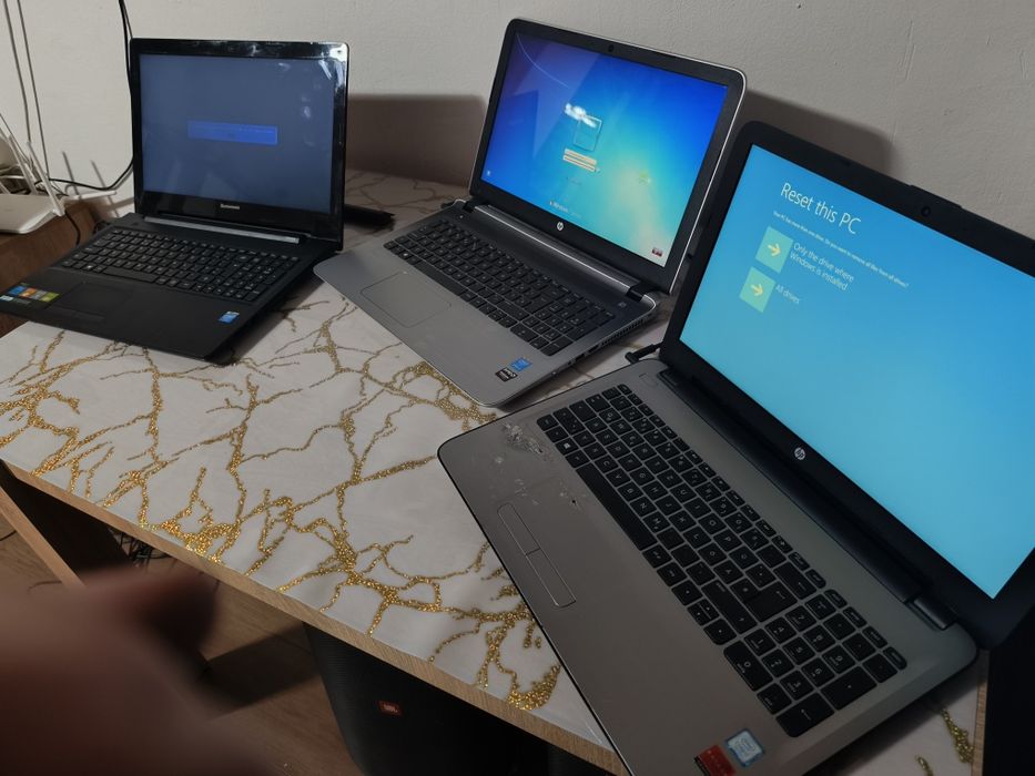 Lot leptopuri i3  i7  Intel  toate la 850 lei