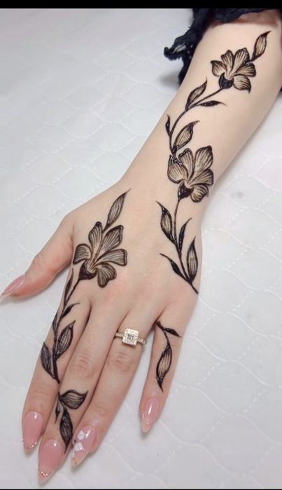 Xina chizish 40.000 , tirnoqqa xina manikyur ,100.000
