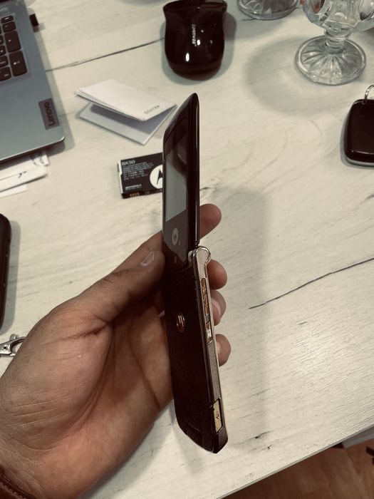 MOTOROLA GSM xolati yaxshi, Orgnal Oparat.