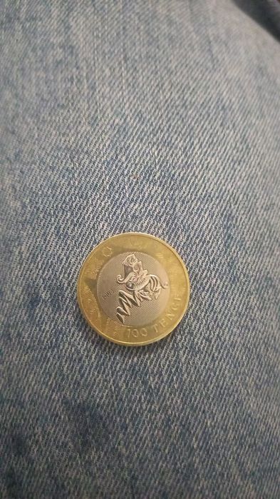 Монеты 100тенге 10 000