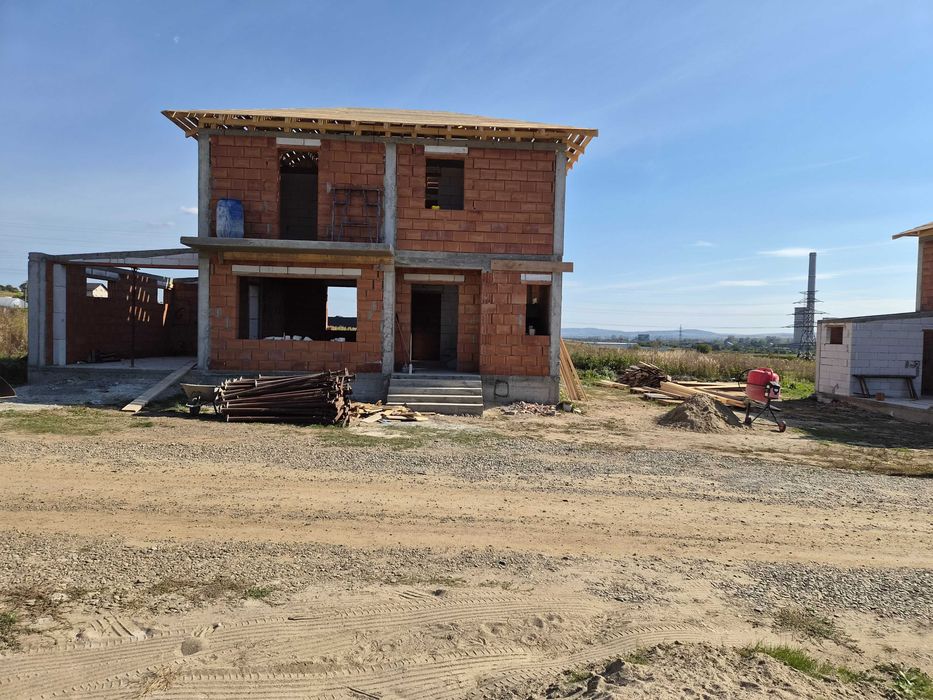 Casă de vânzare SUCEAVA Burdujeni Str.TRAIAN POPOVICI  SUCEAVA
