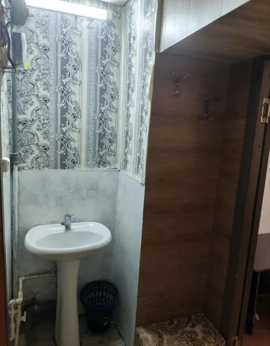 Продам комнату в общежитии.