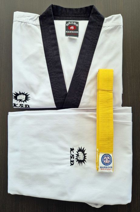 Лицензиран екип за Таекуондо (добок)