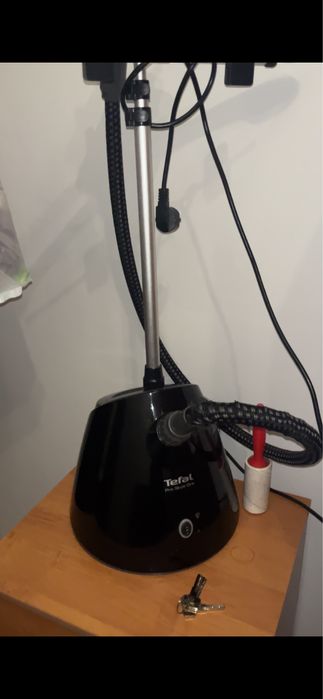 Паровой утюг (отпариватель)