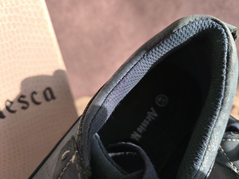 Продам новые мужские ботинки 41 размер