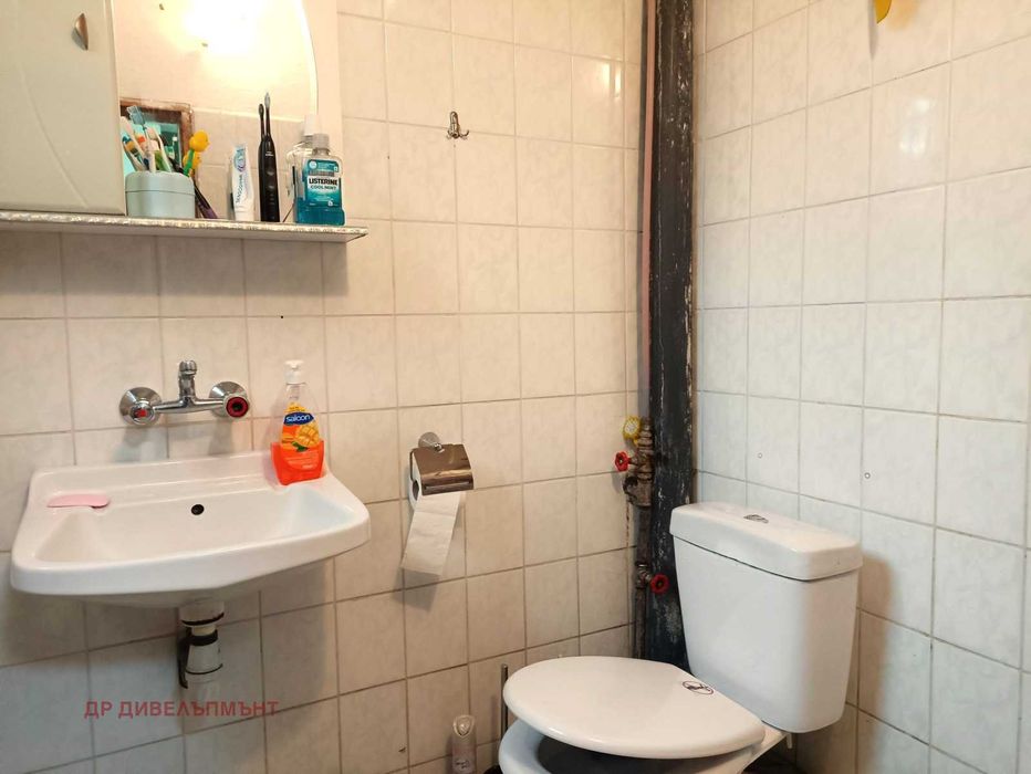 Продава се Къща в с. Житен, Област София-град - 335 кв.м за 939 €/кв.м - Снимка #4