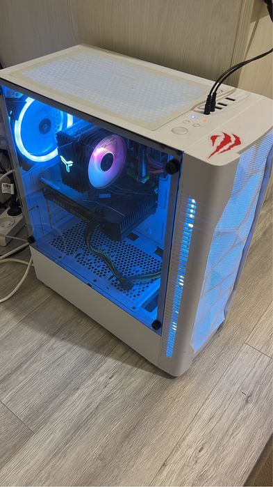 Комютерь игровой Срочна сатылады