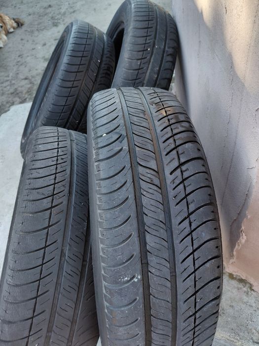 Vând cauciucuri Michelin