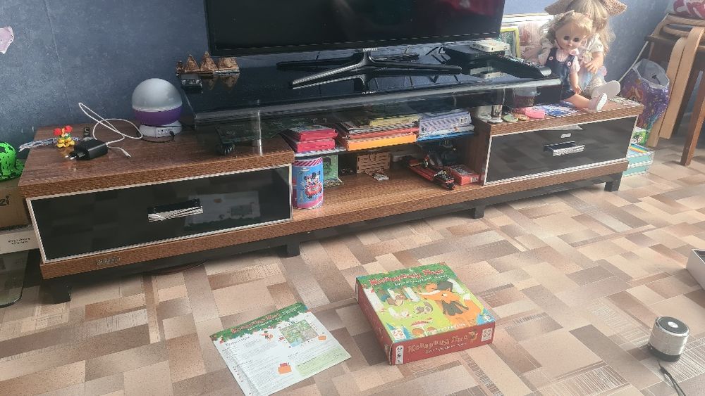 Продам тумба пот телевизор