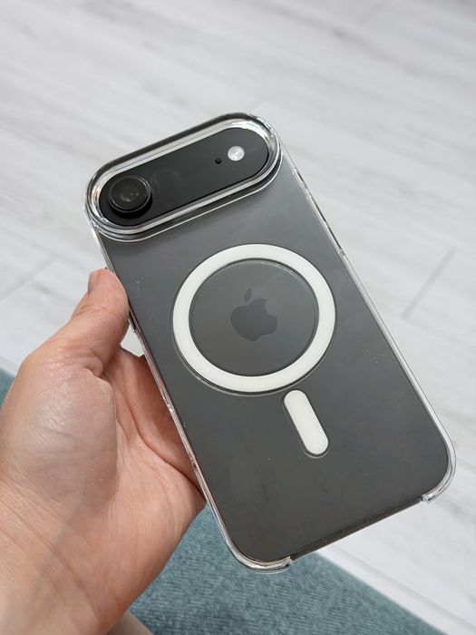 Продам Iphone 17air black 256gb.