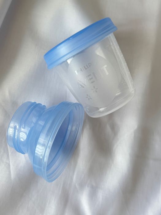 Помпа за кърма Philips Avent + чашата за съхранение Philips в подарък