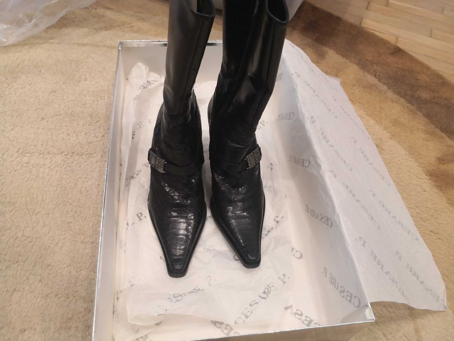 Дамски ботуши Cesare Paciotti