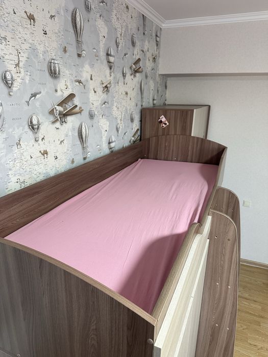 Двух этажная кровать