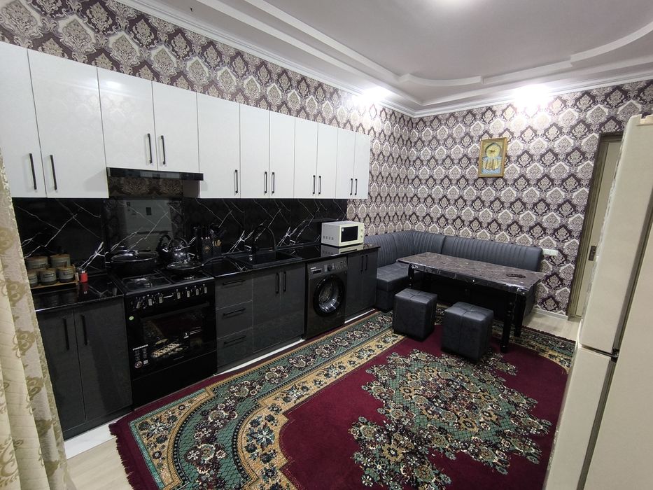 Квартира узок муддатга ижарага берилади