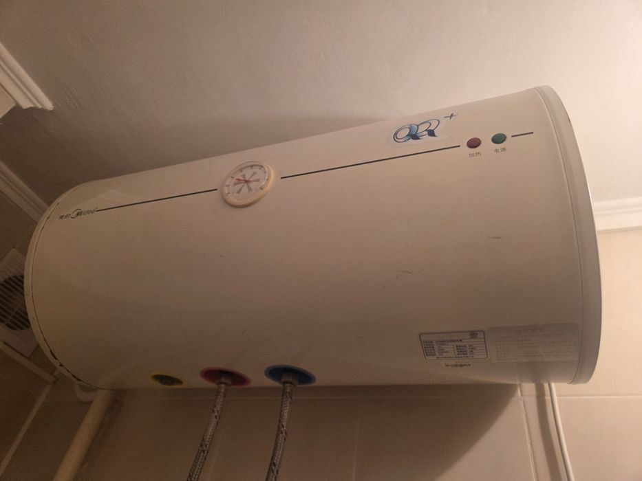 Продам водонагреватель и раковина тюльпан