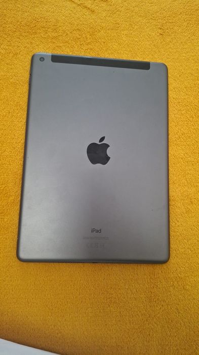 Vand laptop tableta  și o tableta ipad