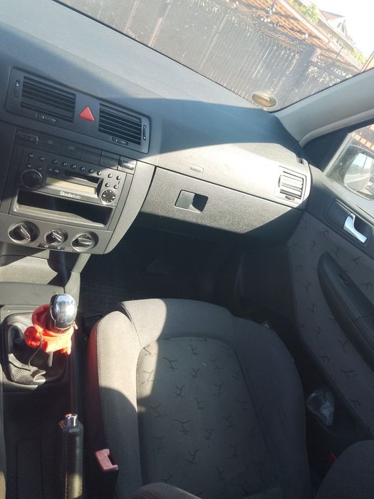 Vând Skoda Fabia