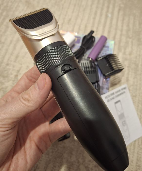 Машинка для стрижки волос