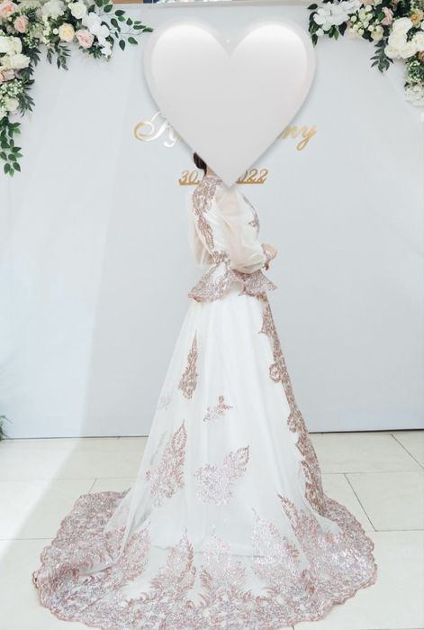 Продам атласное платье