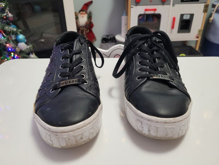 Кецове Guess черни и бели