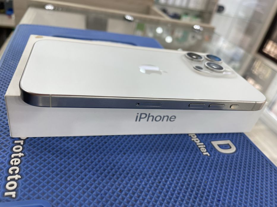 Iphone 15 pro max 256/89%