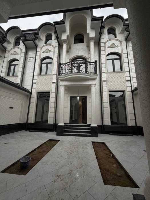 улица Циолковского 2.44 сотки 3-этажа + подвал 410м2 Новый Евро дом