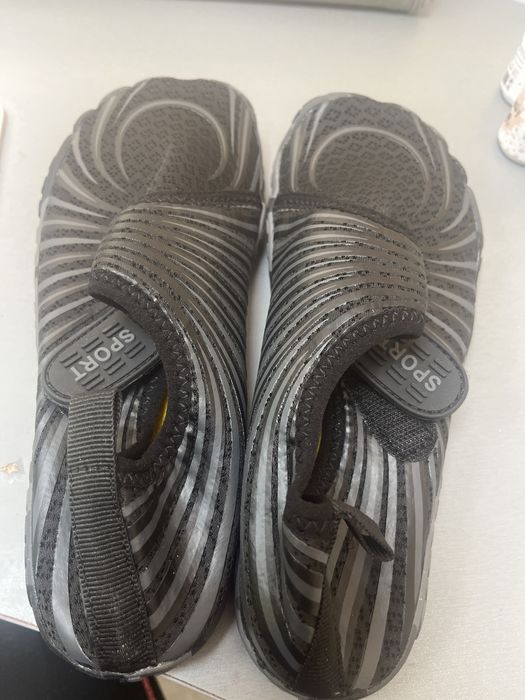 Маратонка тип боси крачета