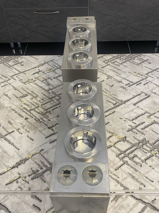 Диспенсер для стаканов