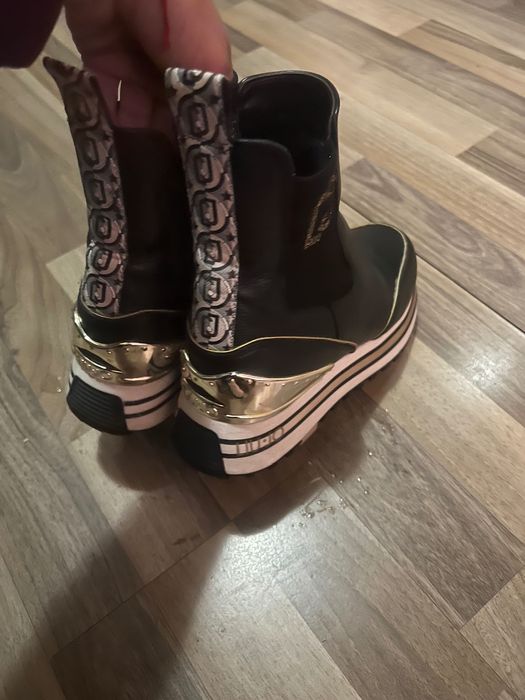 ботуши liu jo много топли