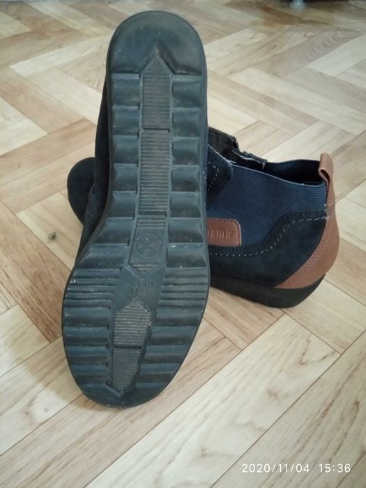 Женские ботинки, размер 40.