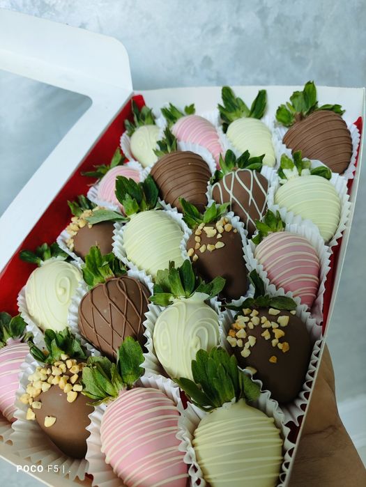 Клубника в шоколаде Дубайский шоколад