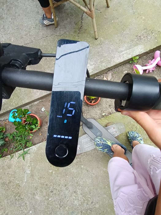 Trotineta electrica Xiaomi essential și BMX Decathlon