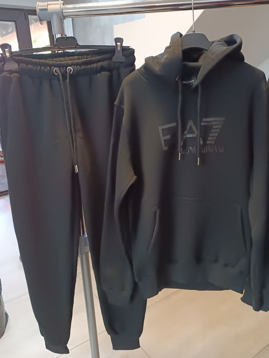 Trening pentru bărbați Armani doar s