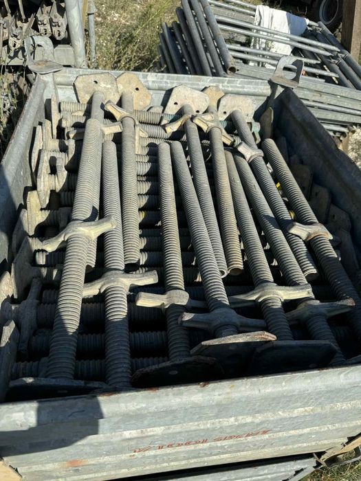 Ново поцинковано рамково скеле 1000кв. Пълен комплект.