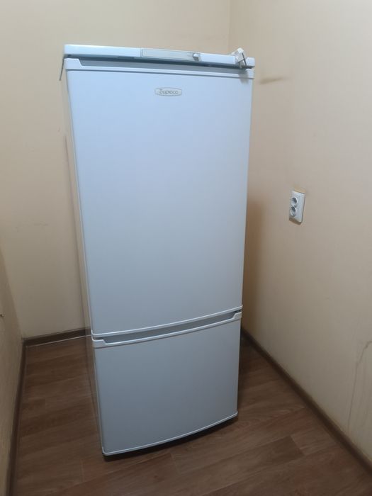 Холодильник Бирюса