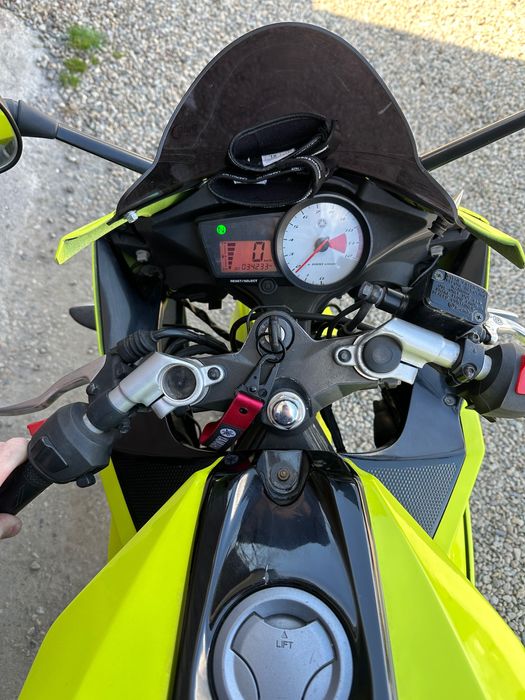 Vând sau schimb Yamaha YZF 125