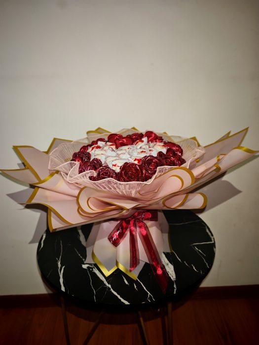 Buchet Trandafiri satin Valentines Day