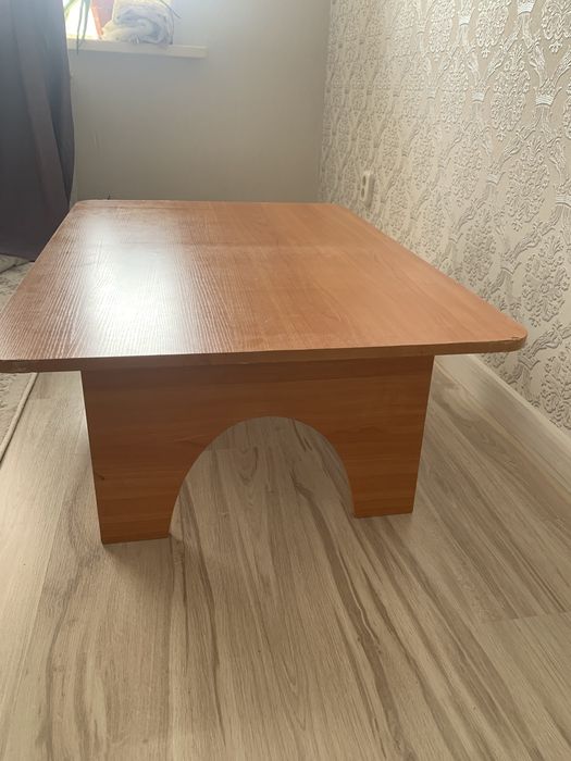 Продам столик