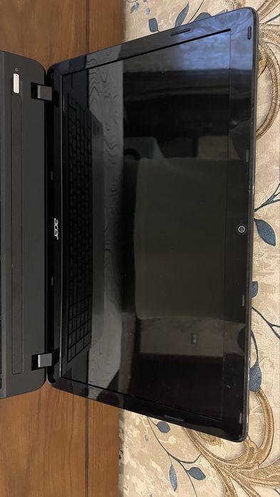 Продам ноутбук Acer Aspire E1-576G. Клавиатура и мышь в подарок!